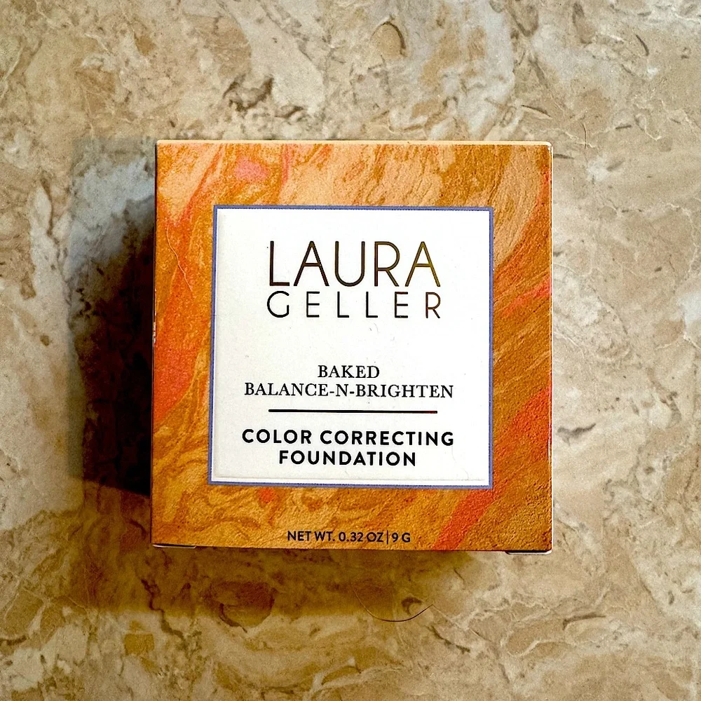 LAURA GELLAR BAKED BALANCE-N-BRIGHTEN COLOR CORRECTING FOUNDATION - PORCELAIN